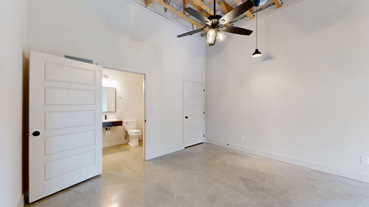 305 W 27th Street, Suite 120 property image